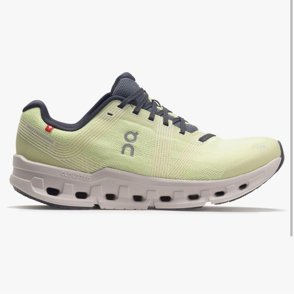 On Running Women’s Cloud Go Running Shoes